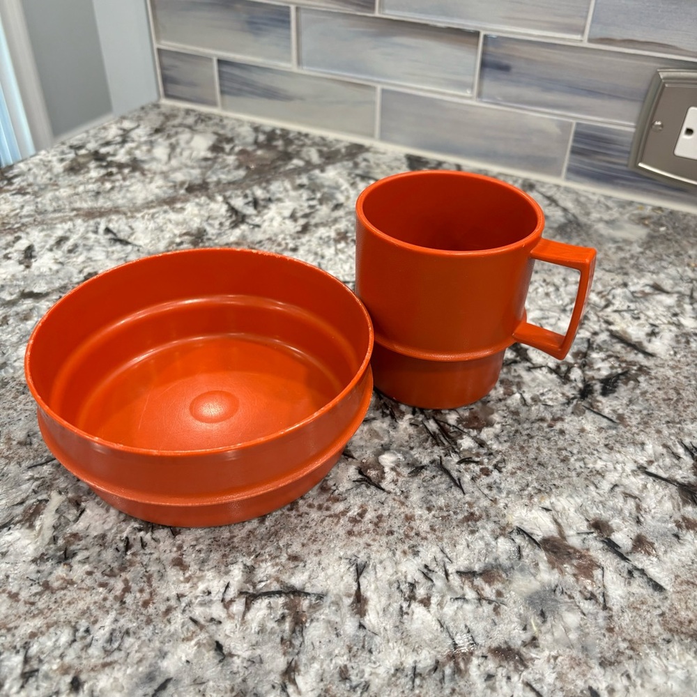 Vtg Set of 2 Tupperware Stackable Coffee Tea Cup Mug & Bowl Orange